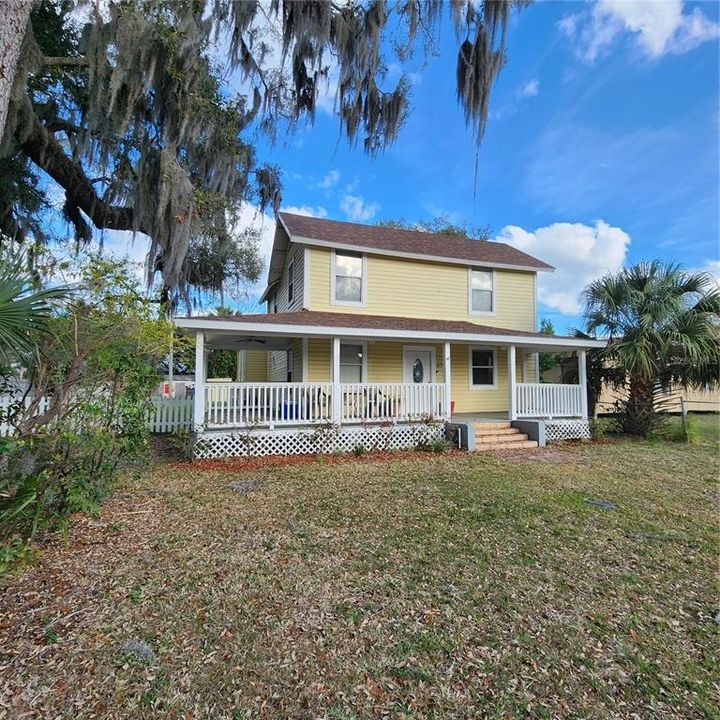 Vendido Recientemente: $380,000 (4 camas, 3 baños, 1802 Pies cuadrados)