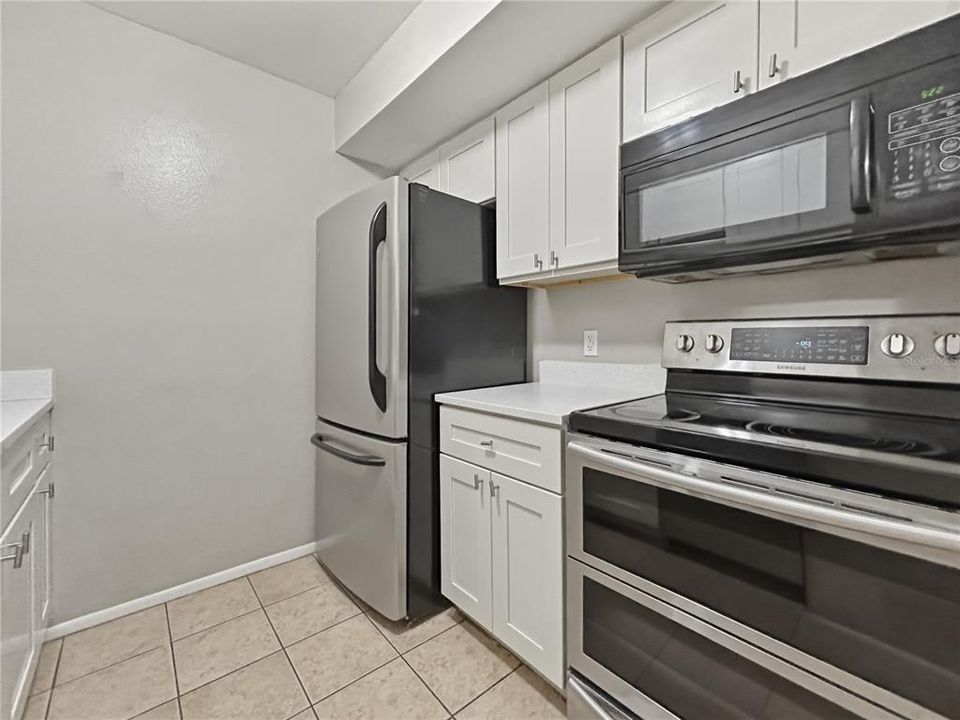Active With Contract: $132,900 (2 beds, 2 baths, 912 Square Feet)