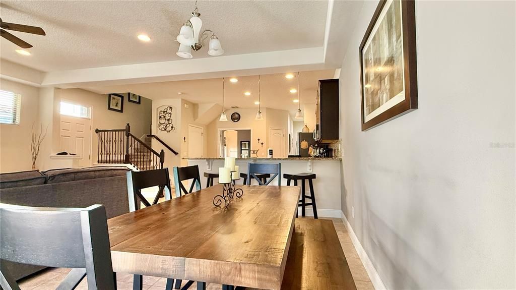 En Venta: $360,000 (4 camas, 3 baños, 2060 Pies cuadrados)