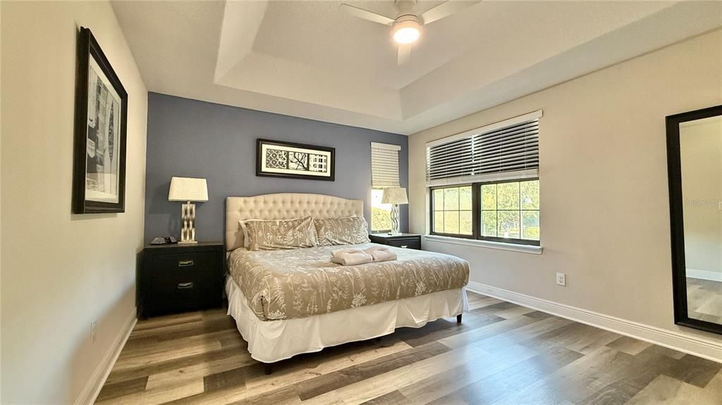 En Venta: $360,000 (4 camas, 3 baños, 2060 Pies cuadrados)