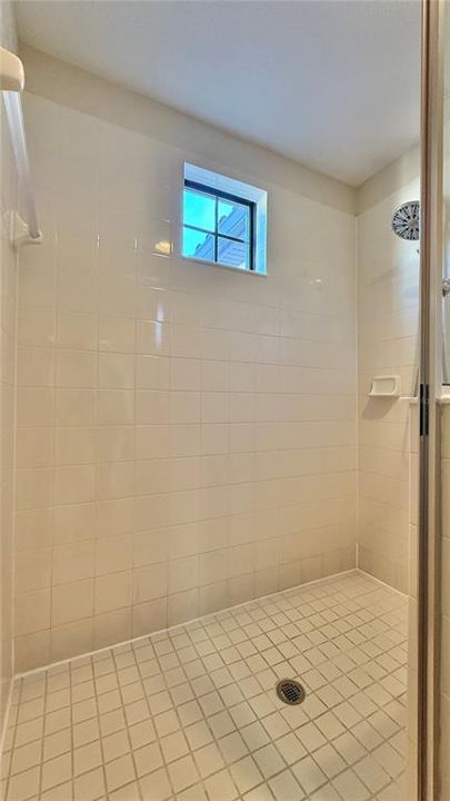 En Venta: $360,000 (4 camas, 3 baños, 2060 Pies cuadrados)