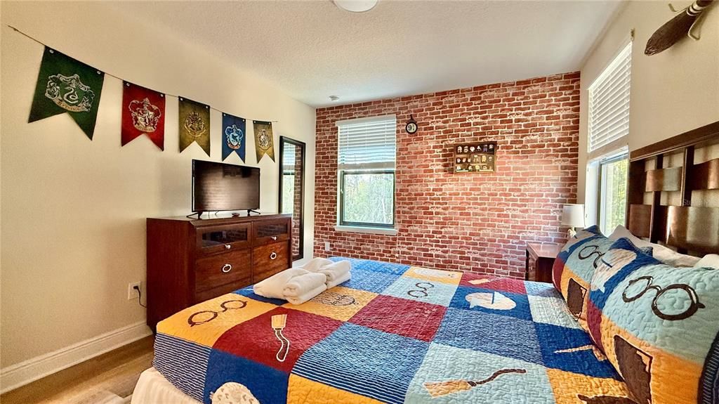 En Venta: $360,000 (4 camas, 3 baños, 2060 Pies cuadrados)