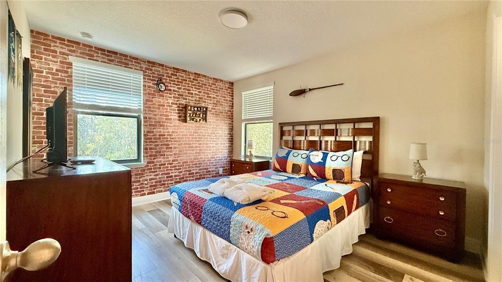 En Venta: $360,000 (4 camas, 3 baños, 2060 Pies cuadrados)
