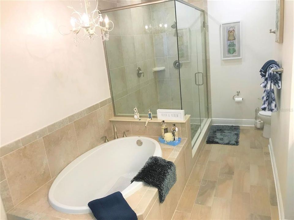 For Rent: $3,500 (3 beds, 2 baths, 1854 Square Feet)