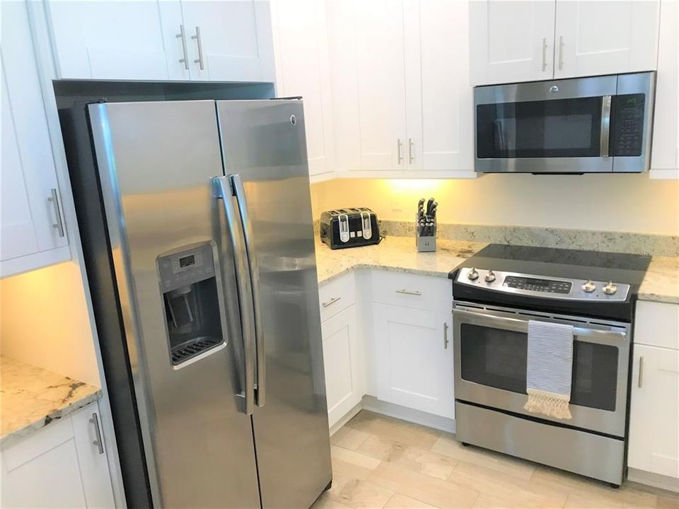 For Rent: $3,500 (3 beds, 2 baths, 1854 Square Feet)