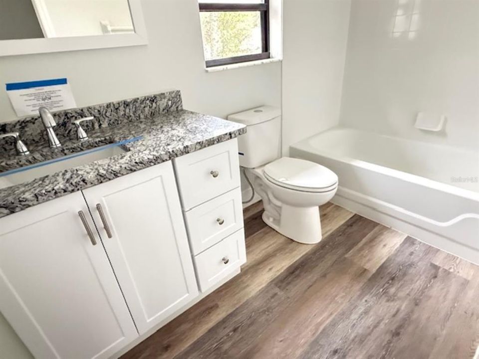 Active With Contract: $192,000 (3 beds, 2 baths, 1220 Square Feet)