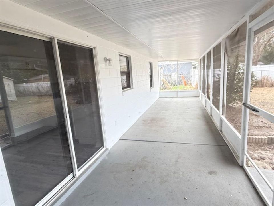Active With Contract: $192,000 (3 beds, 2 baths, 1220 Square Feet)