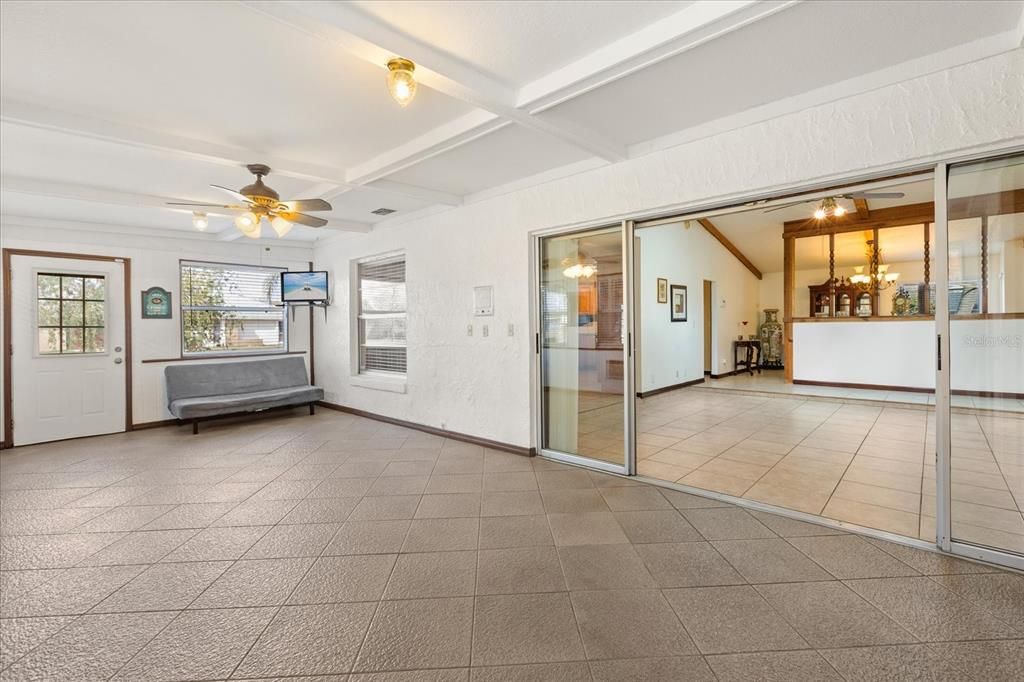 For Sale: $550,000 (4 beds, 2 baths, 2780 Square Feet)