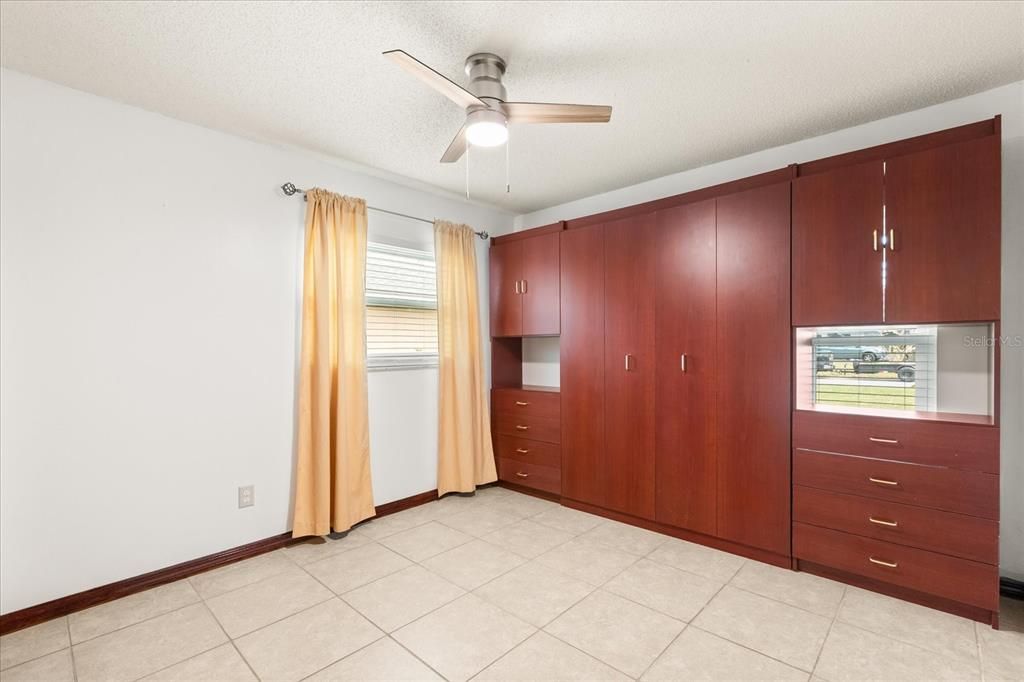 For Sale: $550,000 (4 beds, 2 baths, 2780 Square Feet)