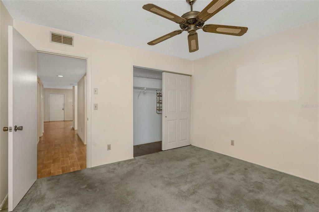 Activo con contrato: $189,000 (2 camas, 2 baños, 1110 Pies cuadrados)