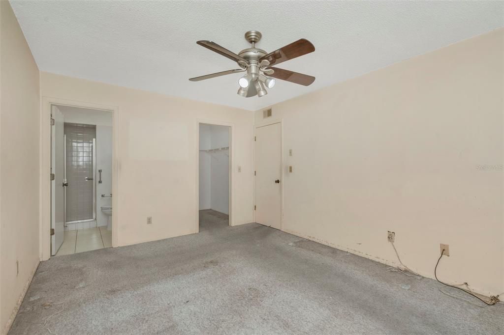 Activo con contrato: $189,000 (2 camas, 2 baños, 1110 Pies cuadrados)