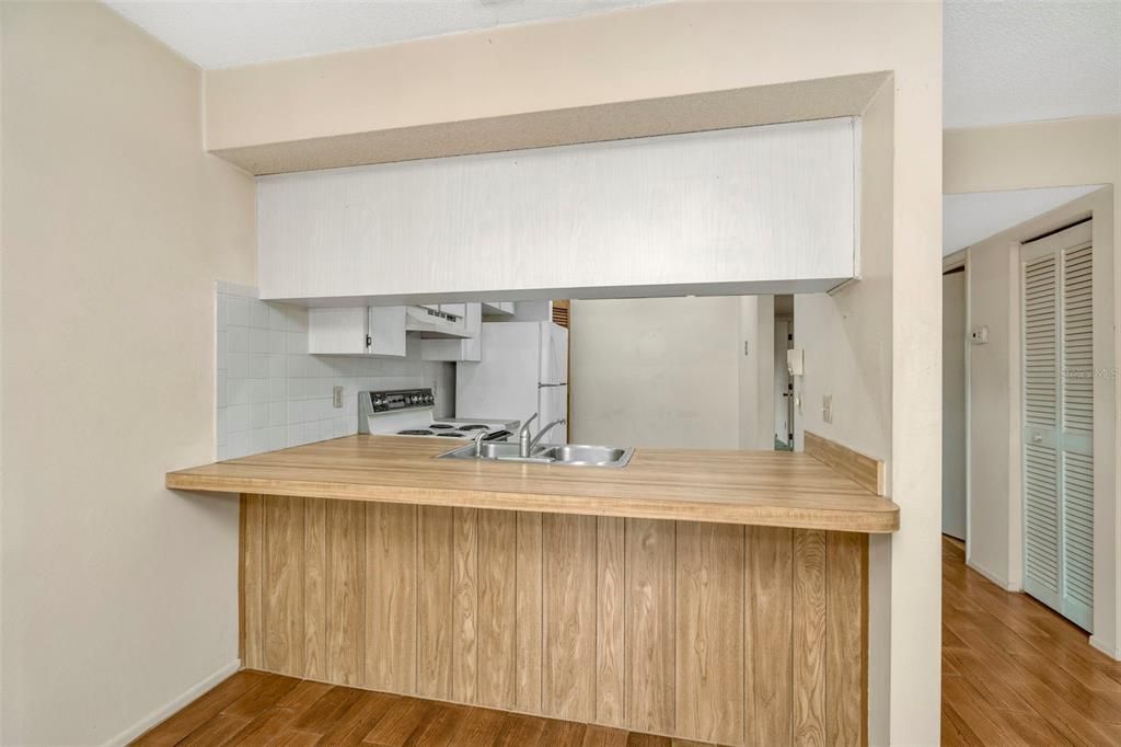 Activo con contrato: $189,000 (2 camas, 2 baños, 1110 Pies cuadrados)