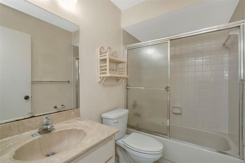 Activo con contrato: $189,000 (2 camas, 2 baños, 1110 Pies cuadrados)