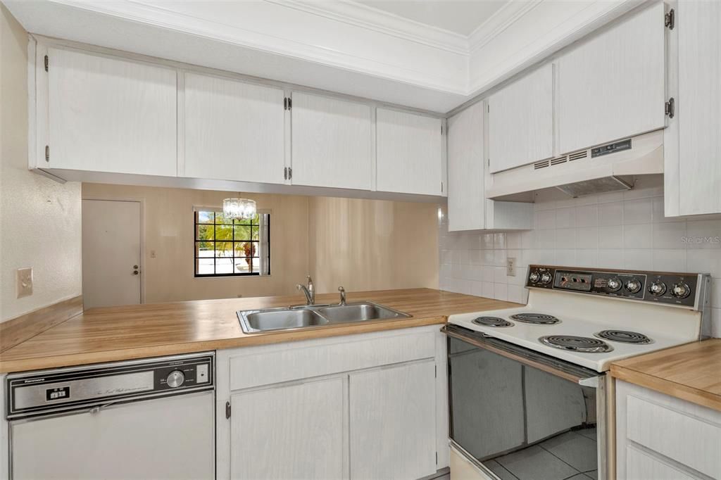 Activo con contrato: $189,000 (2 camas, 2 baños, 1110 Pies cuadrados)