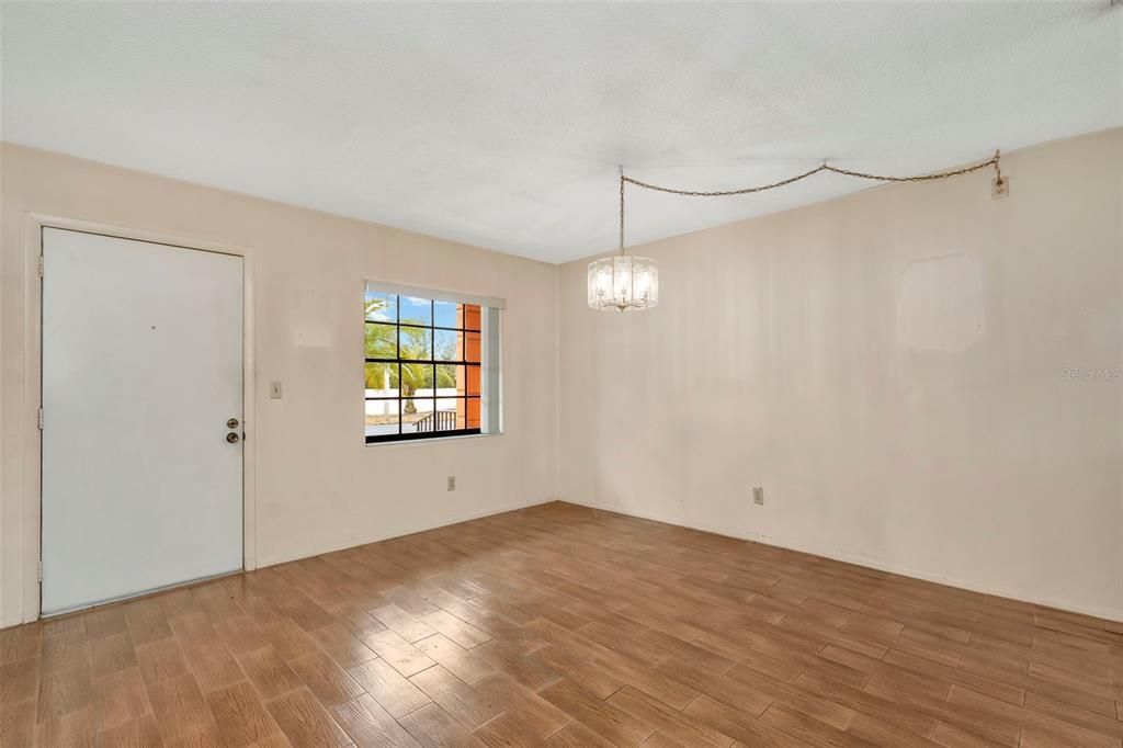 Activo con contrato: $189,000 (2 camas, 2 baños, 1110 Pies cuadrados)