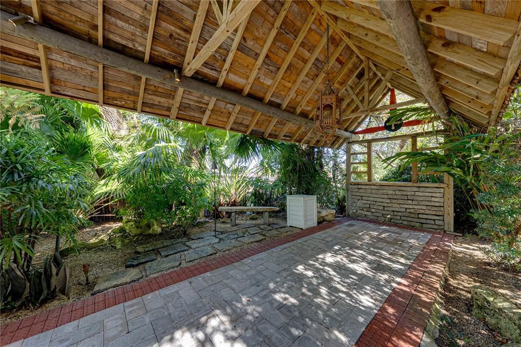For Sale: $5,350,000 (6 beds, 6 baths, 8726 Square Feet)