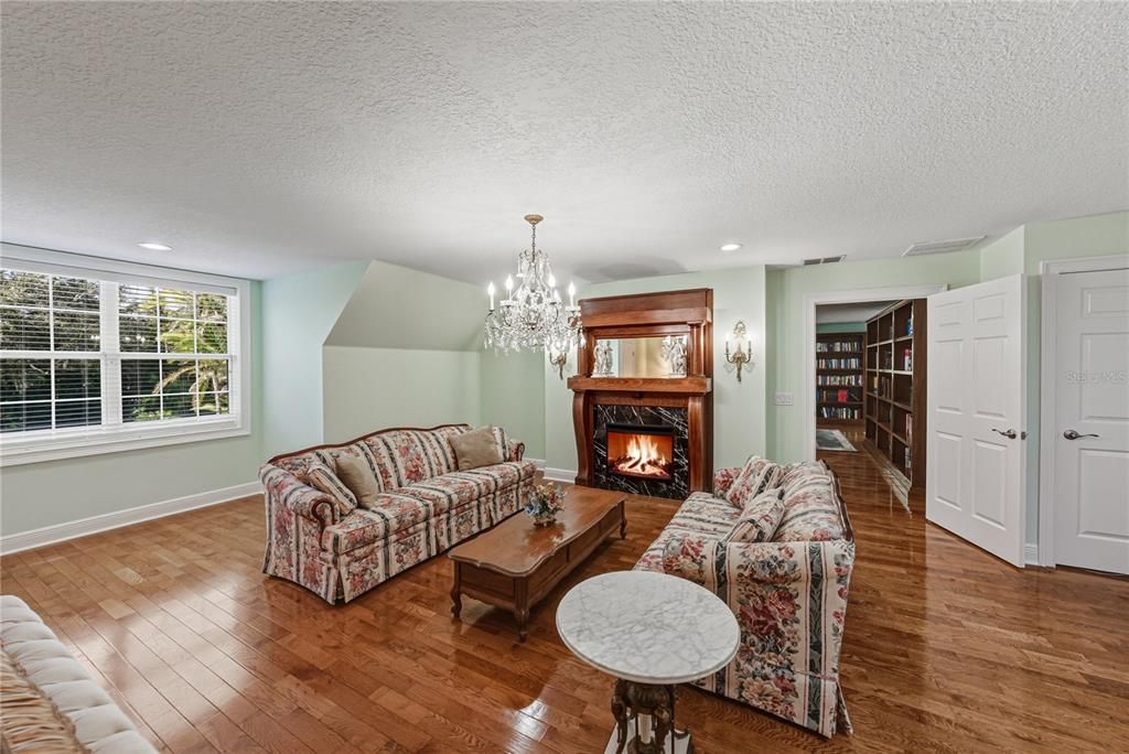 For Sale: $5,350,000 (6 beds, 6 baths, 8726 Square Feet)