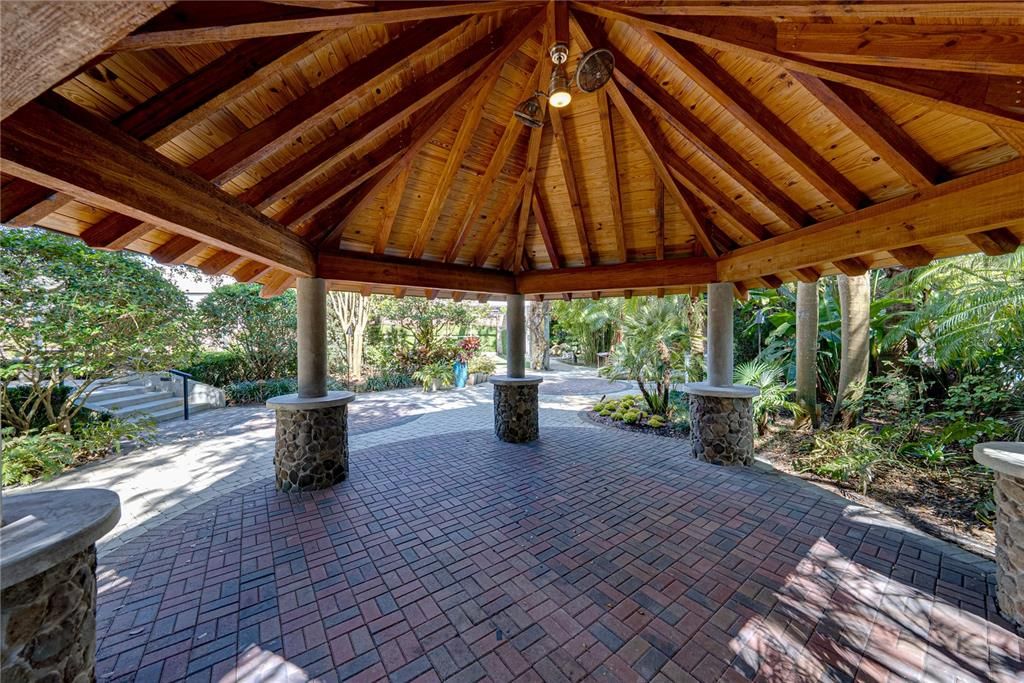For Sale: $5,350,000 (6 beds, 6 baths, 8726 Square Feet)