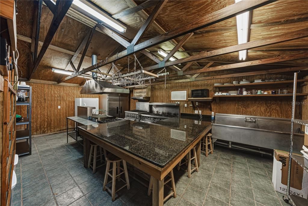 For Sale: $5,350,000 (6 beds, 6 baths, 8726 Square Feet)