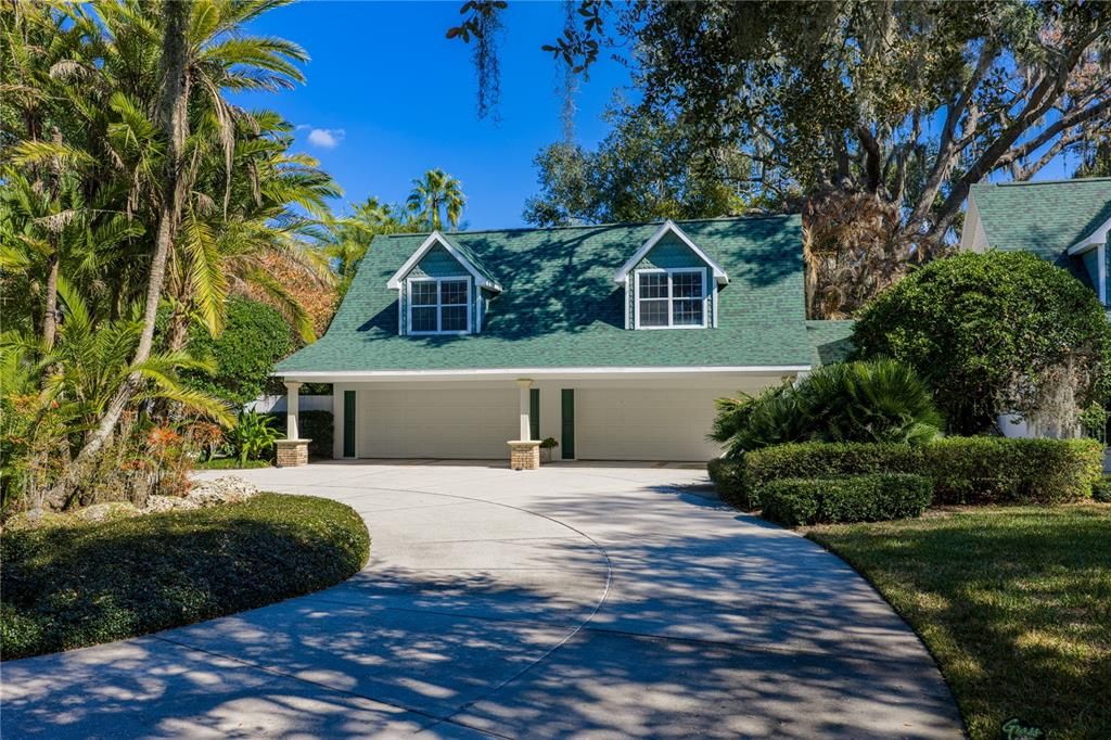 For Sale: $5,350,000 (6 beds, 6 baths, 8726 Square Feet)