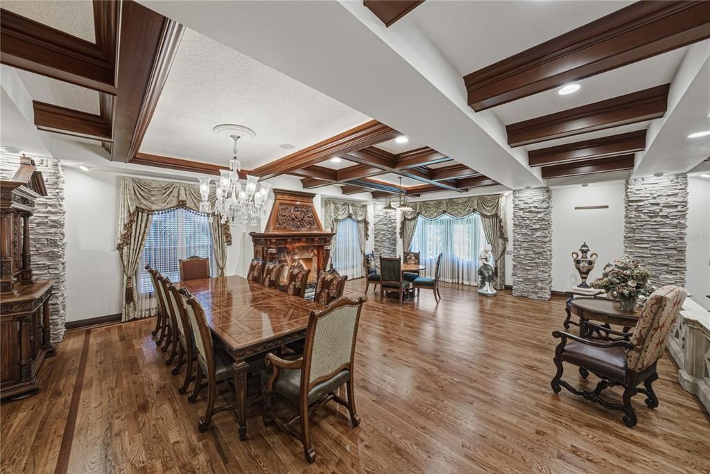 For Sale: $5,350,000 (6 beds, 6 baths, 8726 Square Feet)