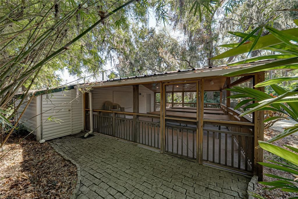 For Sale: $5,350,000 (6 beds, 6 baths, 8726 Square Feet)
