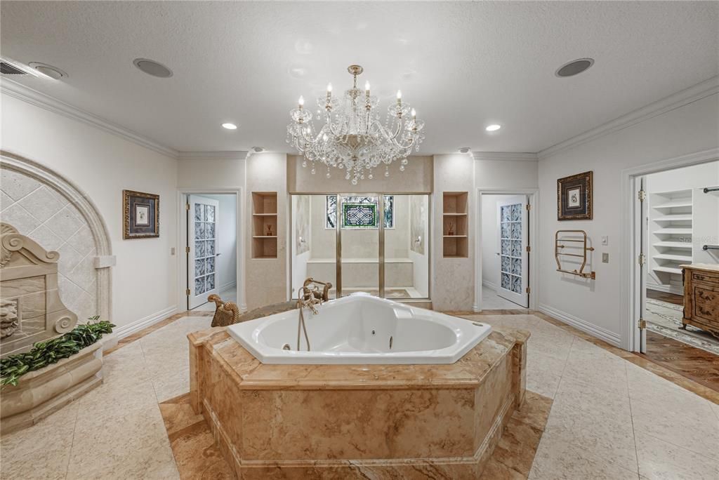 For Sale: $5,350,000 (6 beds, 6 baths, 8726 Square Feet)