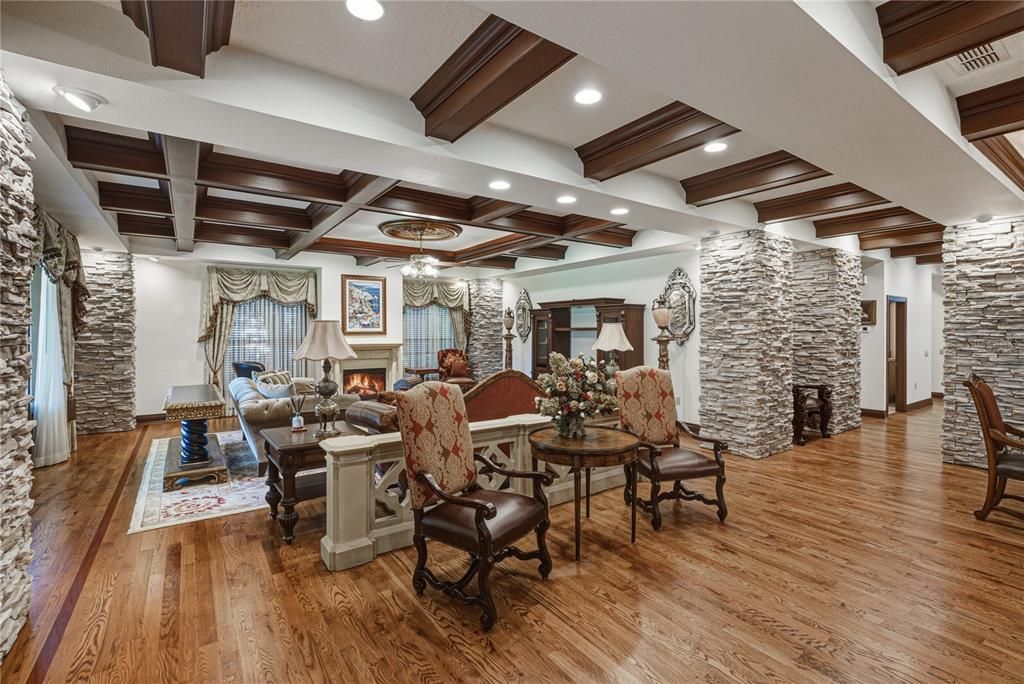 For Sale: $5,350,000 (6 beds, 6 baths, 8726 Square Feet)