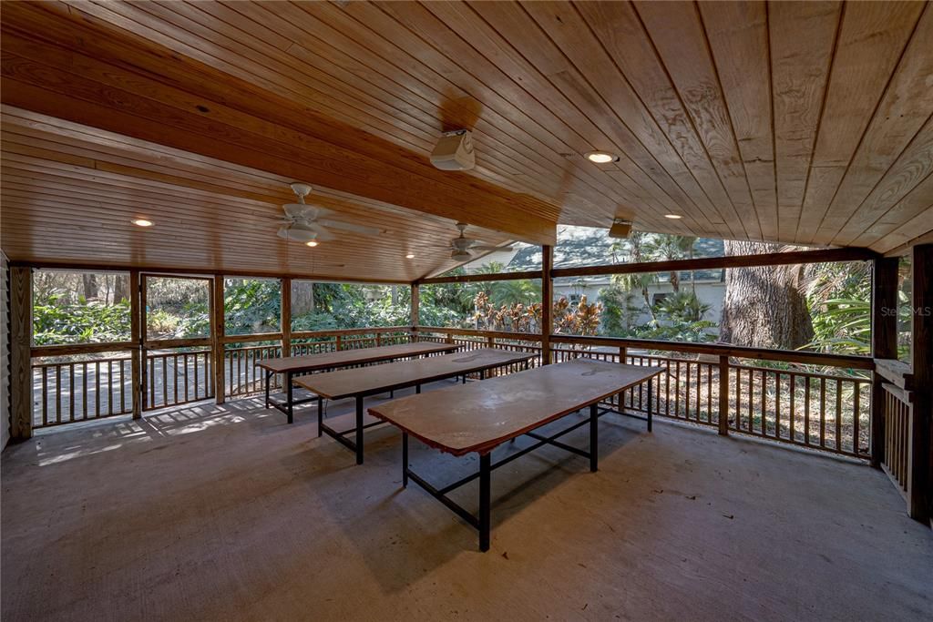 For Sale: $5,350,000 (6 beds, 6 baths, 8726 Square Feet)