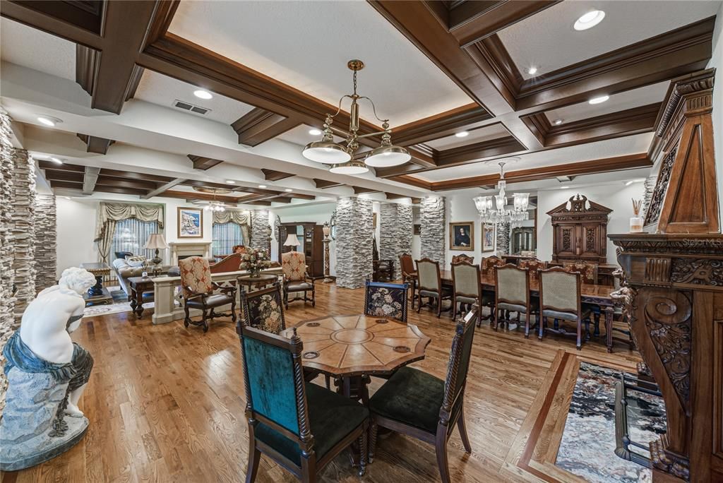For Sale: $5,350,000 (6 beds, 6 baths, 8726 Square Feet)