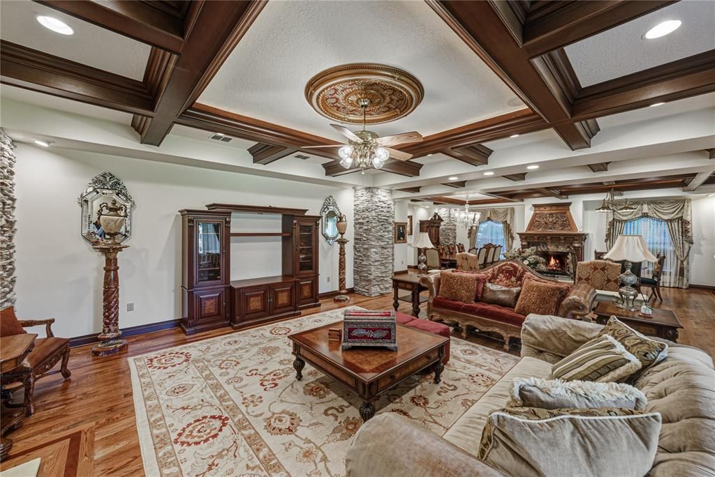 For Sale: $5,350,000 (6 beds, 6 baths, 8726 Square Feet)