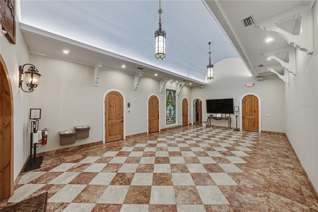 For Sale: $5,350,000 (6 beds, 6 baths, 8726 Square Feet)