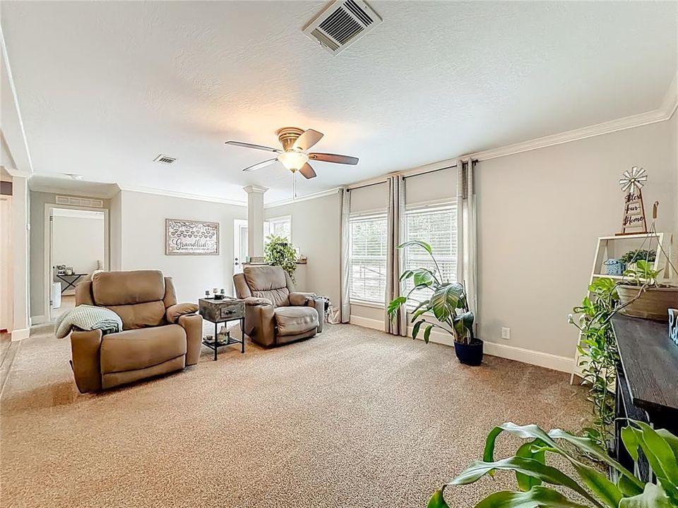 En Venta: $264,900 (3 camas, 2 baños, 1482 Pies cuadrados)