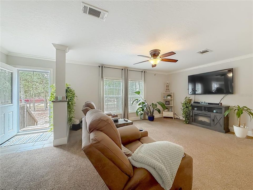 En Venta: $264,900 (3 camas, 2 baños, 1482 Pies cuadrados)