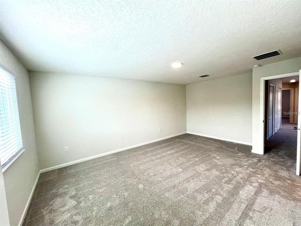 Active With Contract: $2,500 (4 beds, 3 baths, 1762 Square Feet)