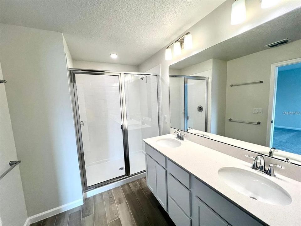 Active With Contract: $2,500 (4 beds, 3 baths, 1762 Square Feet)