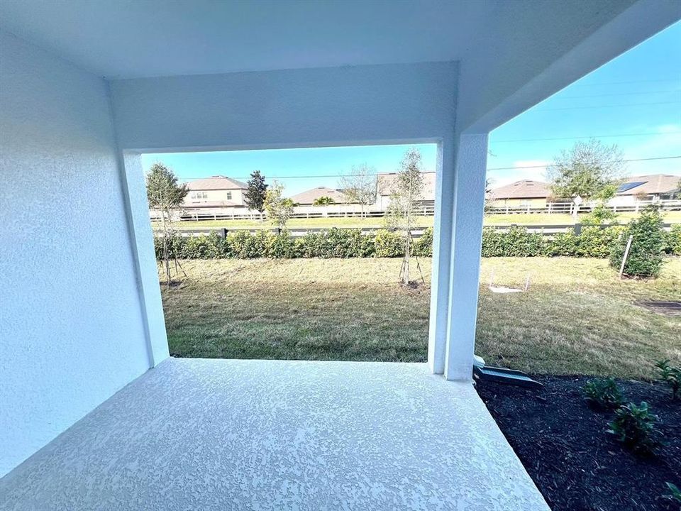 Active With Contract: $2,500 (4 beds, 3 baths, 1762 Square Feet)