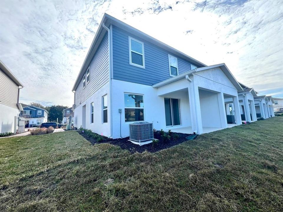 Active With Contract: $2,500 (4 beds, 3 baths, 1762 Square Feet)