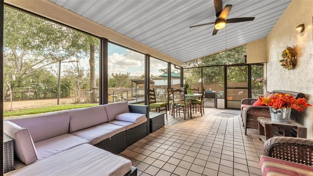 En Venta: $442,000 (3 camas, 2 baños, 2128 Pies cuadrados)
