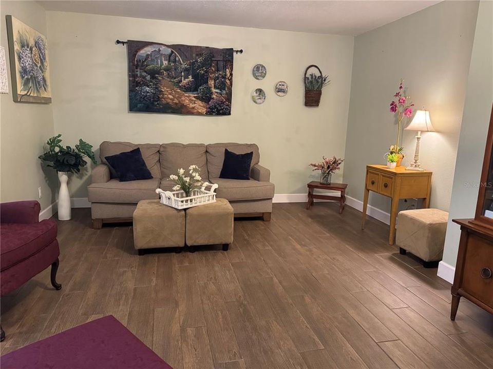 En Venta: $442,000 (3 camas, 2 baños, 2128 Pies cuadrados)