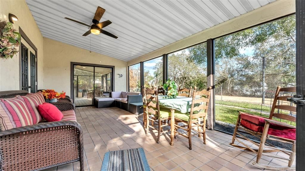 En Venta: $442,000 (3 camas, 2 baños, 2128 Pies cuadrados)