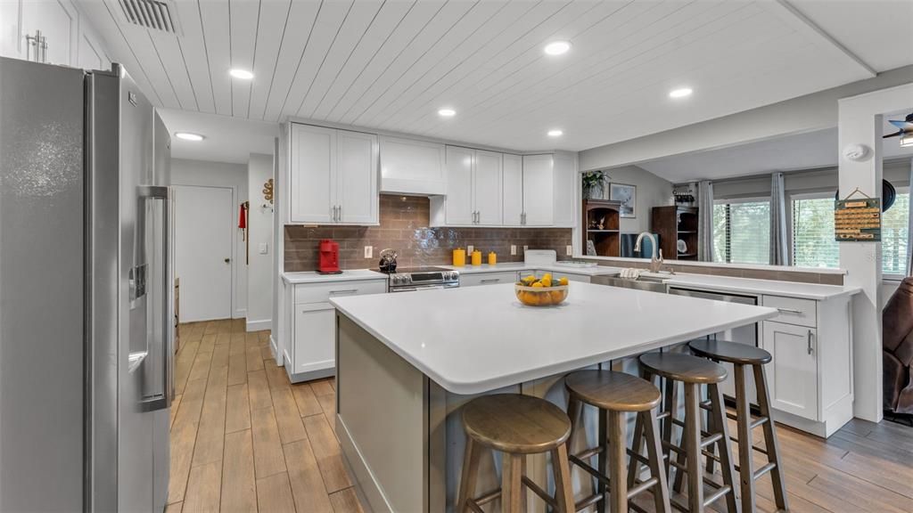 En Venta: $442,000 (3 camas, 2 baños, 2128 Pies cuadrados)