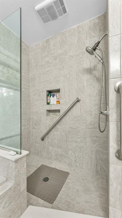 En Venta: $442,000 (3 camas, 2 baños, 2128 Pies cuadrados)
