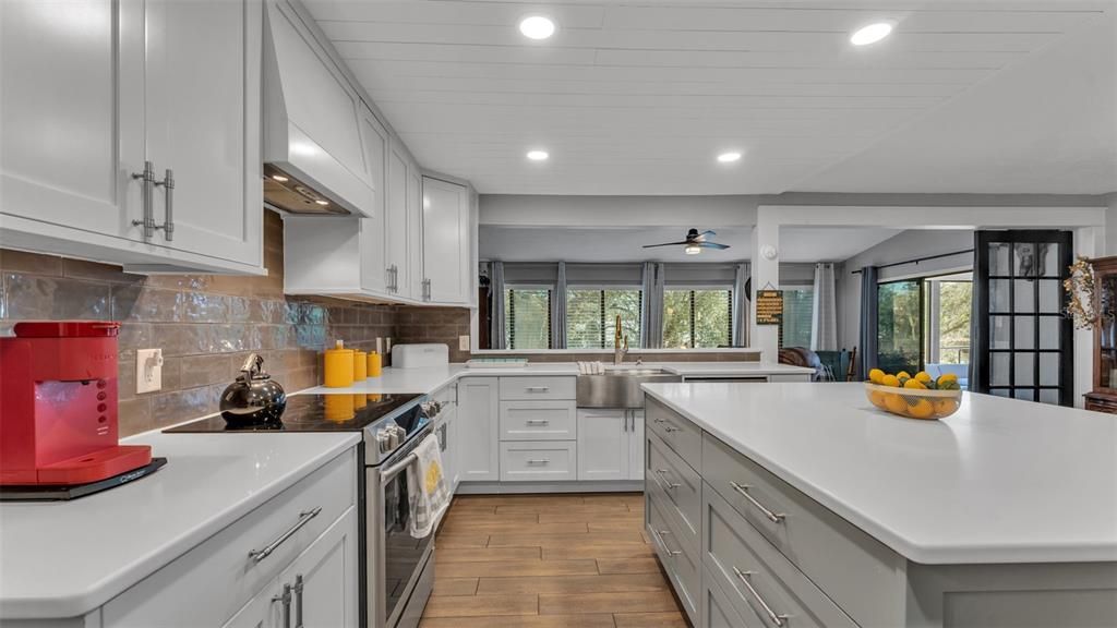 En Venta: $442,000 (3 camas, 2 baños, 2128 Pies cuadrados)