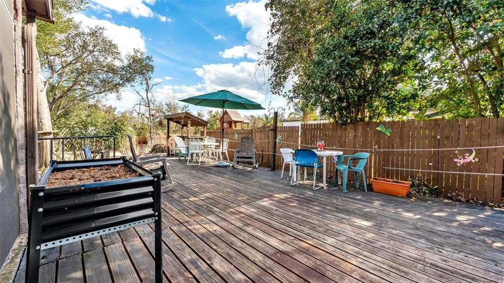 En Venta: $442,000 (3 camas, 2 baños, 2128 Pies cuadrados)
