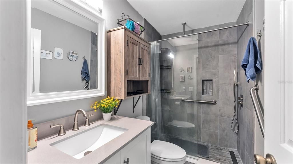 En Venta: $442,000 (3 camas, 2 baños, 2128 Pies cuadrados)