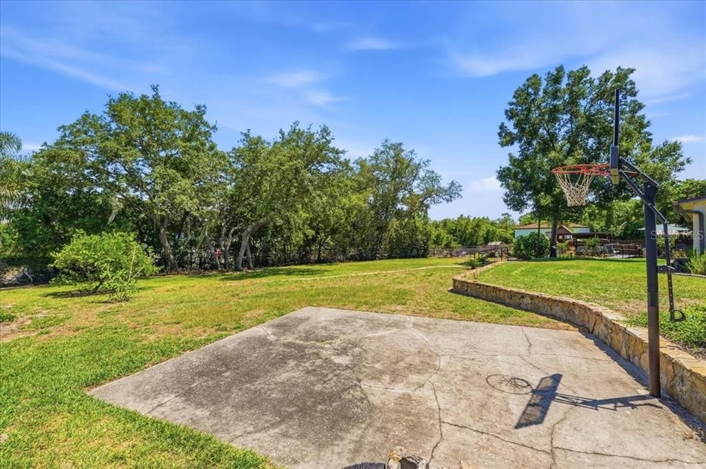 En Venta: $442,000 (3 camas, 2 baños, 2128 Pies cuadrados)