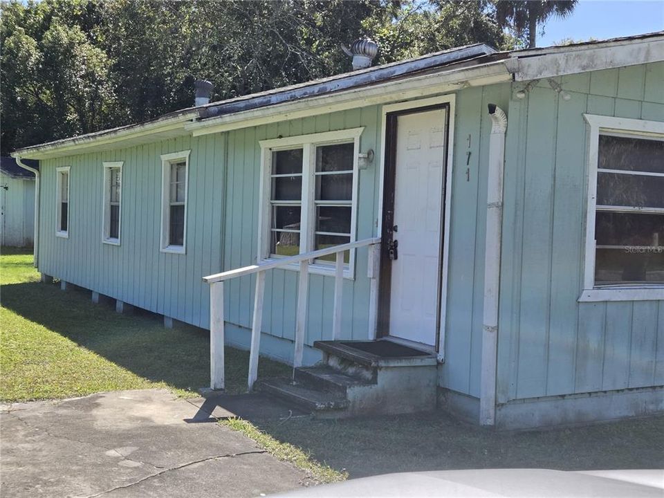 Vendido Recientemente: $98,000 (3 camas, 1 baños, 1296 Pies cuadrados)