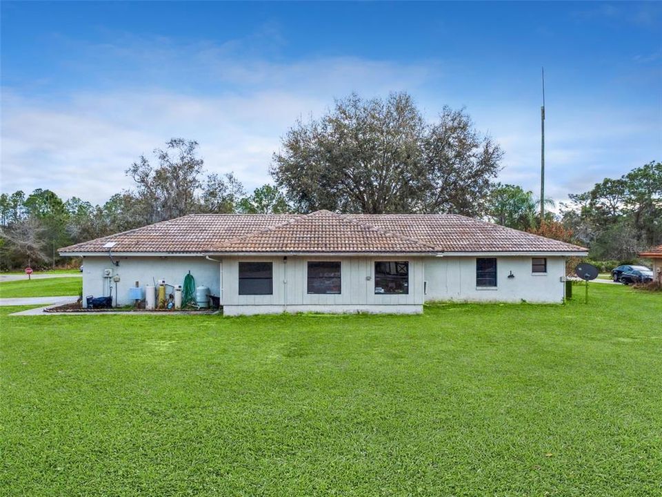 На продажу: $239,990 (3 спален, 2 ванн, 1562 Квадратных фут)