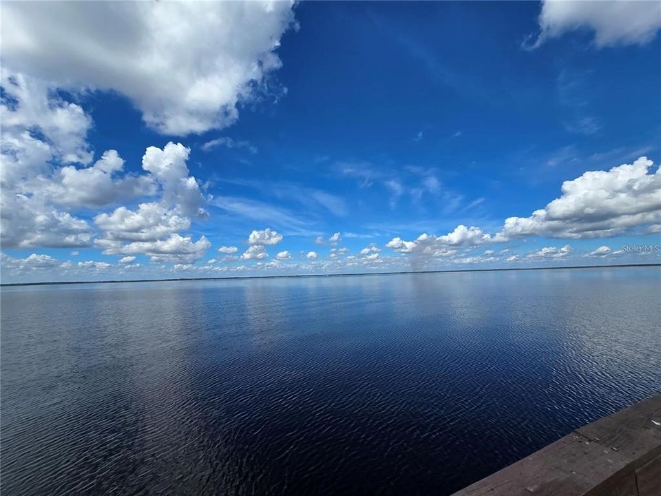 На продажу: $239,990 (3 спален, 2 ванн, 1562 Квадратных фут)